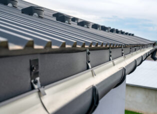 .,Gutter,System,For,A,Metal,Roof.,Holder,Gutter,Drainage